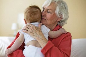 Allowing grandparents to bond with your baby
